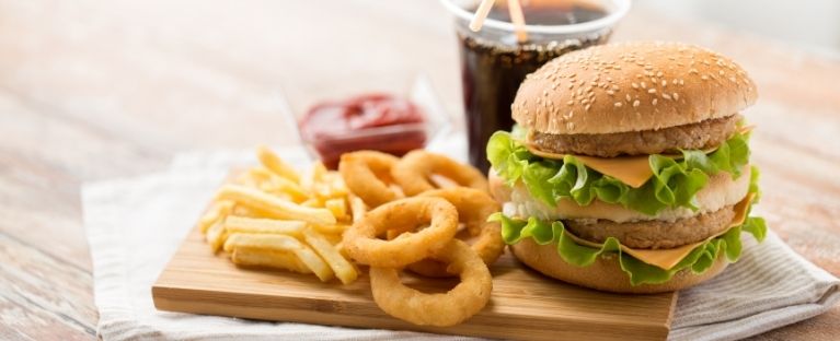O consumo de alimentos ultraprocessados aumenta o risco de doenças cardíacas